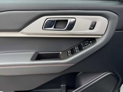 New 2026 Ford Explorer Active w/ Active Comfort Package image 20