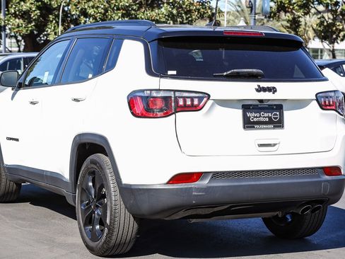 Used 2021 Jeep Compass Latitude image 11