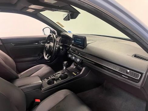 Used 2022 Honda Civic Sport Touring image 11