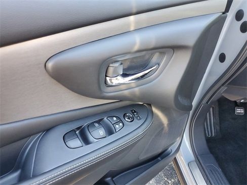 Certified 2024 Nissan Murano SV w/ SV Midnight Edition Package image 13