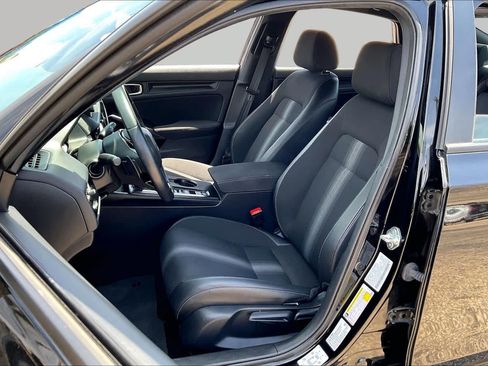 Used 2025 Honda Civic Sport image 8