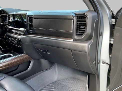 Used 2023 Chevrolet Silverado 1500 RST w/ Convenience Package II AWD/4WD image 18