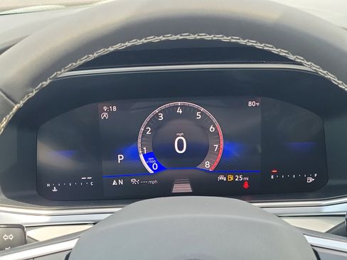New 2026 Volkswagen Taos SE FWD image 20
