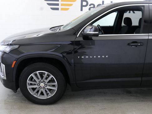 Used 2022 Chevrolet Traverse LT image 4