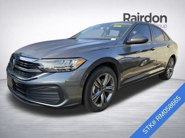 Used 2024 Volkswagen Jetta SE FWD image 2