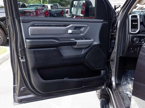 Used 2020 RAM 1500 Big Horn AWD/4WD image 11
