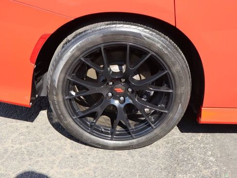 Used 2022 Dodge Charger Scat Pack w/ Navigation & Travel Group RWD image 11