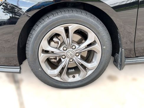 Used 2024 Honda Accord EX image 11