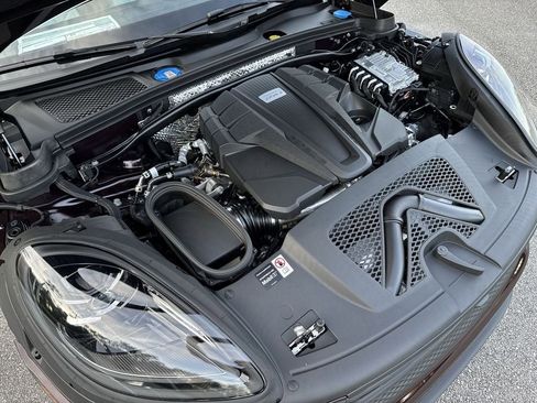 New 2026 Porsche Macan S image 22