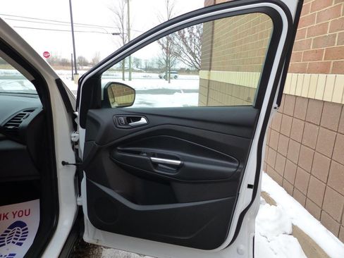 Used 2017 Ford Escape SE w/ SE Leather Comfort Package image 44