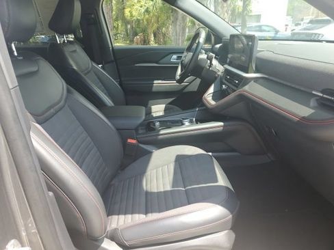 Certified 2025 Ford Explorer ST-Line AWD/4WD image 18