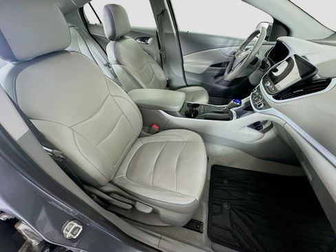 Used 2018 Chevrolet Volt LT w/ Comfort Package FWD image 28