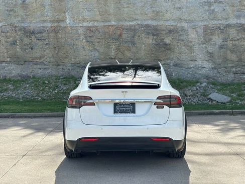 Used 2017 Tesla Model X 75D image 6