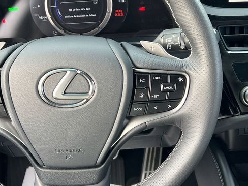 Certified 2025 Lexus ES 300h F Sport image 17