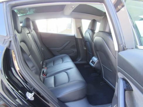 Used 2018 Tesla Model 3 Long Range RWD image 24