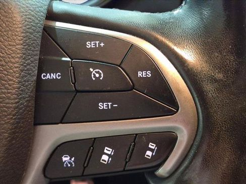 Used 2019 Jeep Grand Cherokee High Altitude AWD/4WD image 14