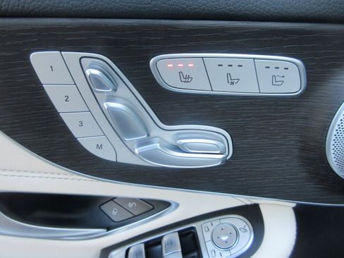 Used 2020 Mercedes-Benz C 300 Cabriolet image 5