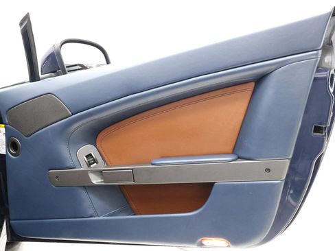 Used 2014 Aston Martin V8 Vantage Roadster image 61