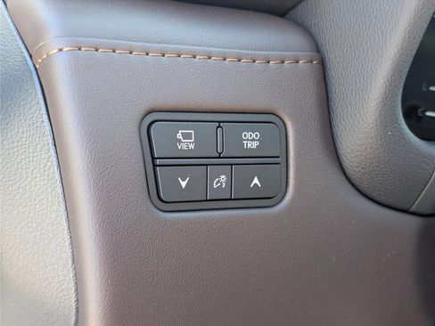 New 2026 Lexus LX 600 4WD w/ Luxury Package image 21