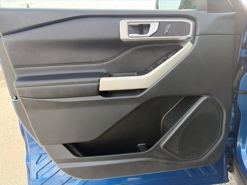 Used 2023 Ford Explorer XLT w/ Equipment Group 202A image 13