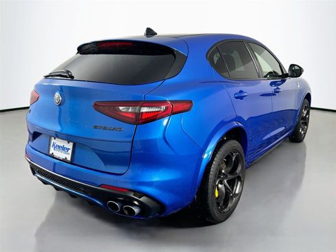 Used 2020 Alfa Romeo Stelvio Quadrifoglio w/ Nero Edizone Quadrifoglio image 6