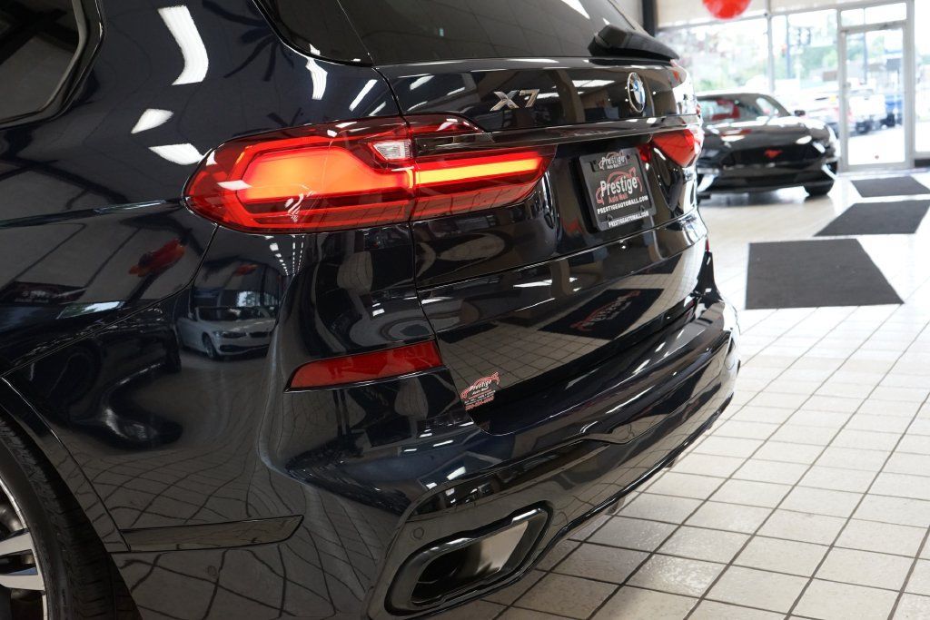 Used 2022 BMW X7 xDrive40i w/ M Sport Package AWD/4WD image 18