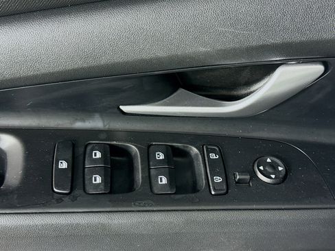 Used 2023 Hyundai Elantra SEL w/ Preferred Accessory Package image 24