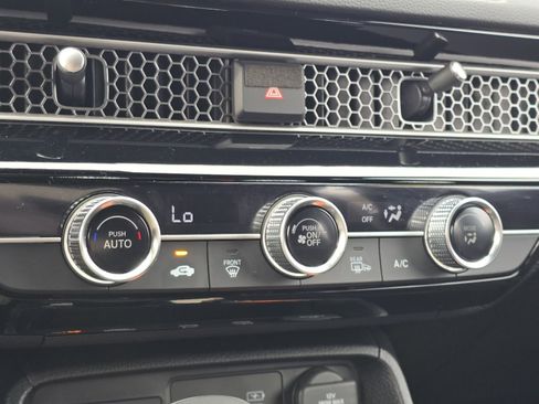 Used 2025 Honda Civic Sport image 30