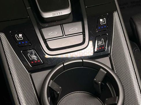 Used 2021 Porsche 911 Carrera 4 image 32