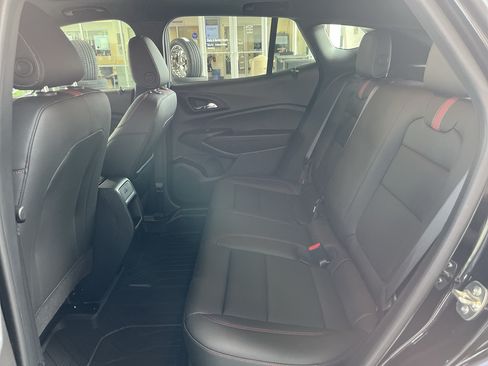 Used 2026 Chevrolet Trax RS w/ Sunroof Package FWD image 14