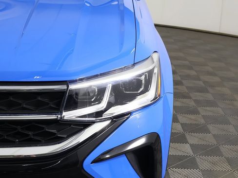 Used 2022 Volkswagen Taos SEL image 16