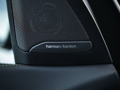 New 2026 BMW X5 xDrive50e w/ Climate Comfort Package image 16