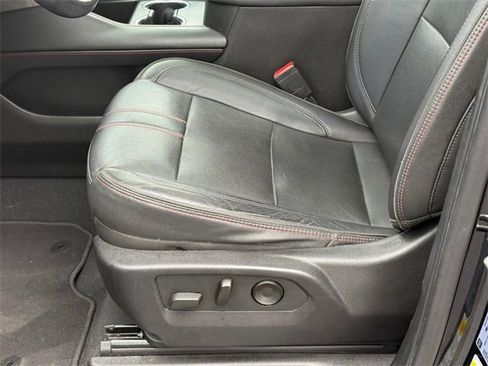 Used 2023 Chevrolet Suburban LT image 17