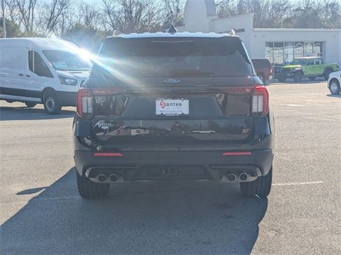Used 2025 Ford Explorer ST image 4