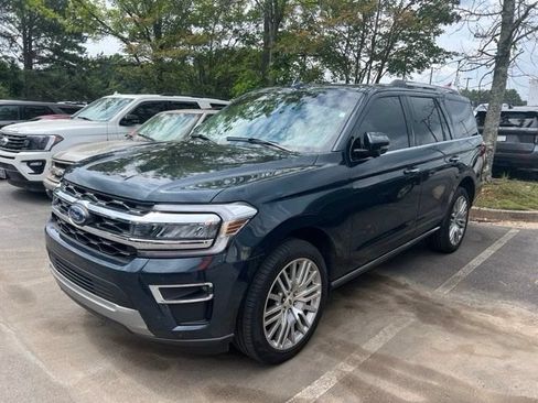 Certified 2024 Ford Expedition Limited RWD image 2