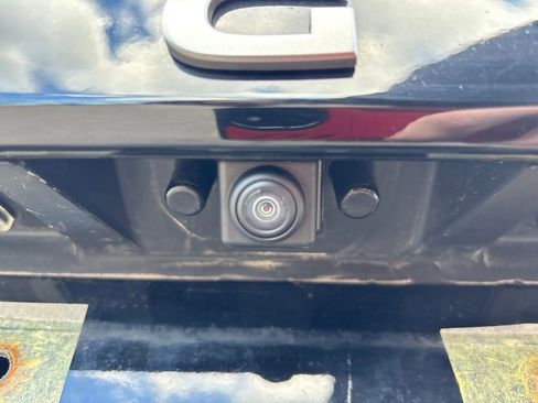 Used 2024 Nissan Rogue SV AWD/4WD image 16