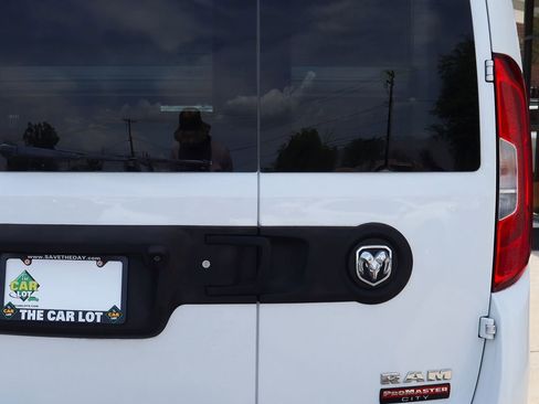 Used 2019 RAM ProMaster City Tradesman SLT image 21