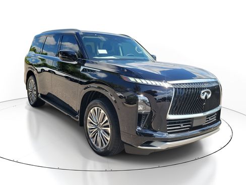 New 2026 INFINITI QX80 Luxe image 2