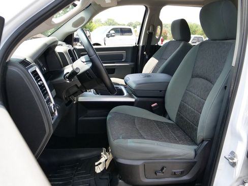 Used 2015 RAM 1500 Big Horn AWD/4WD image 3