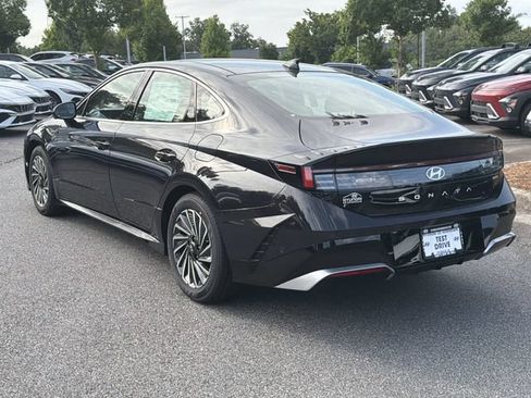 New 2026 Hyundai Sonata Limited FWD image 6