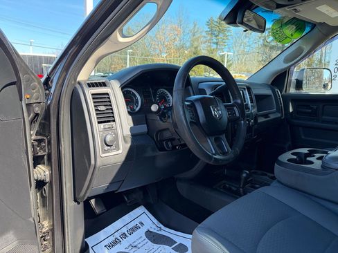 Used 2016 RAM 2500 Tradesman w/ Chrome Appearance Group image 24