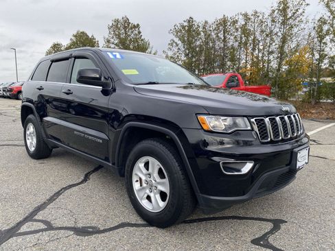 Used 2017 Jeep Grand Cherokee Laredo image 1