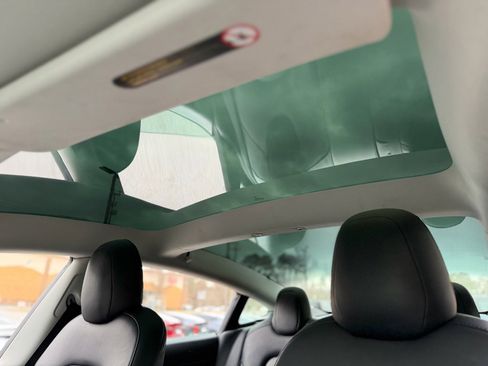 Used 2022 Tesla Model 3 Long Range image 50