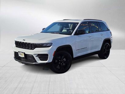 Used 2023 Jeep Grand Cherokee Altitude