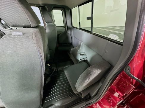 Used 2010 Ford Ranger XLT image 22