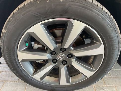 Used 2025 Honda Pilot Elite image 17