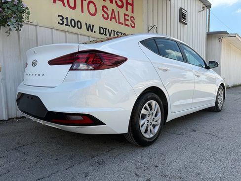 Used 2019 Hyundai Elantra SE w/ Cargo Package FWD image 4