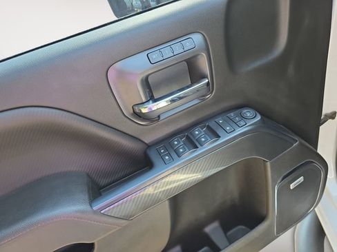 Used 2018 GMC Sierra 2500 SLT w/ Duramax Plus Package AWD/4WD image 10