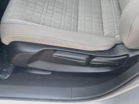 Used 2023 Honda HR-V LX image 15