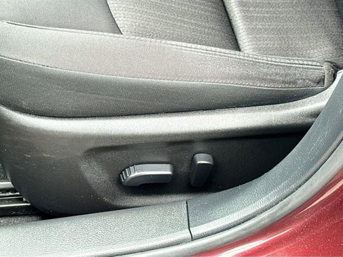 Used 2025 Nissan Altima 2.5 SV image 18